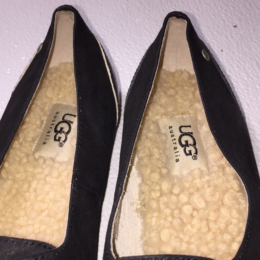 Ugg Size 7 - image 3